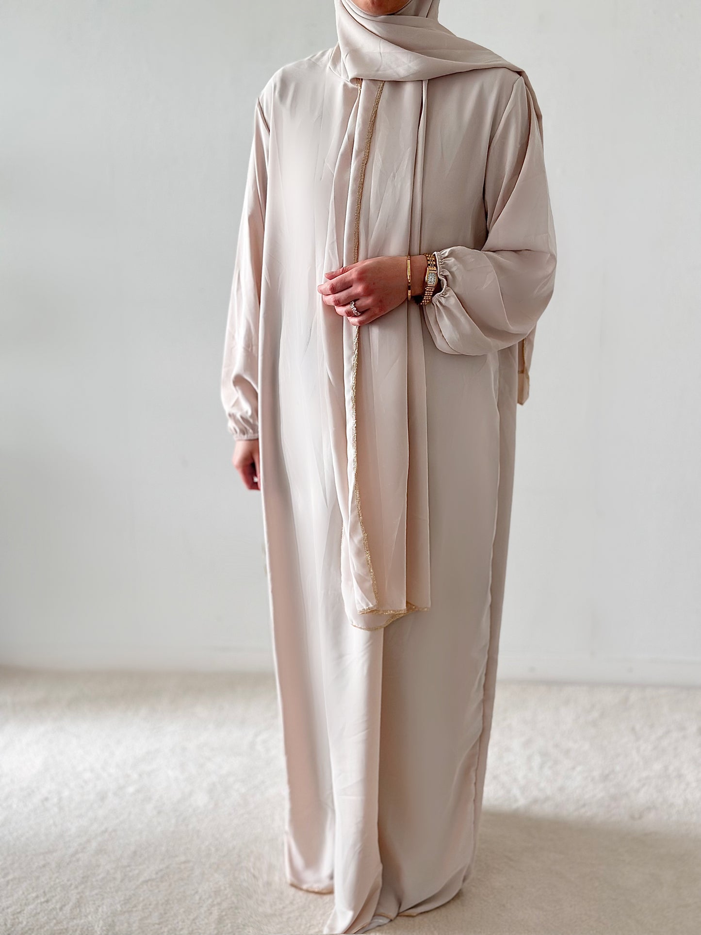 Robe de prière + hijab intégré Nude