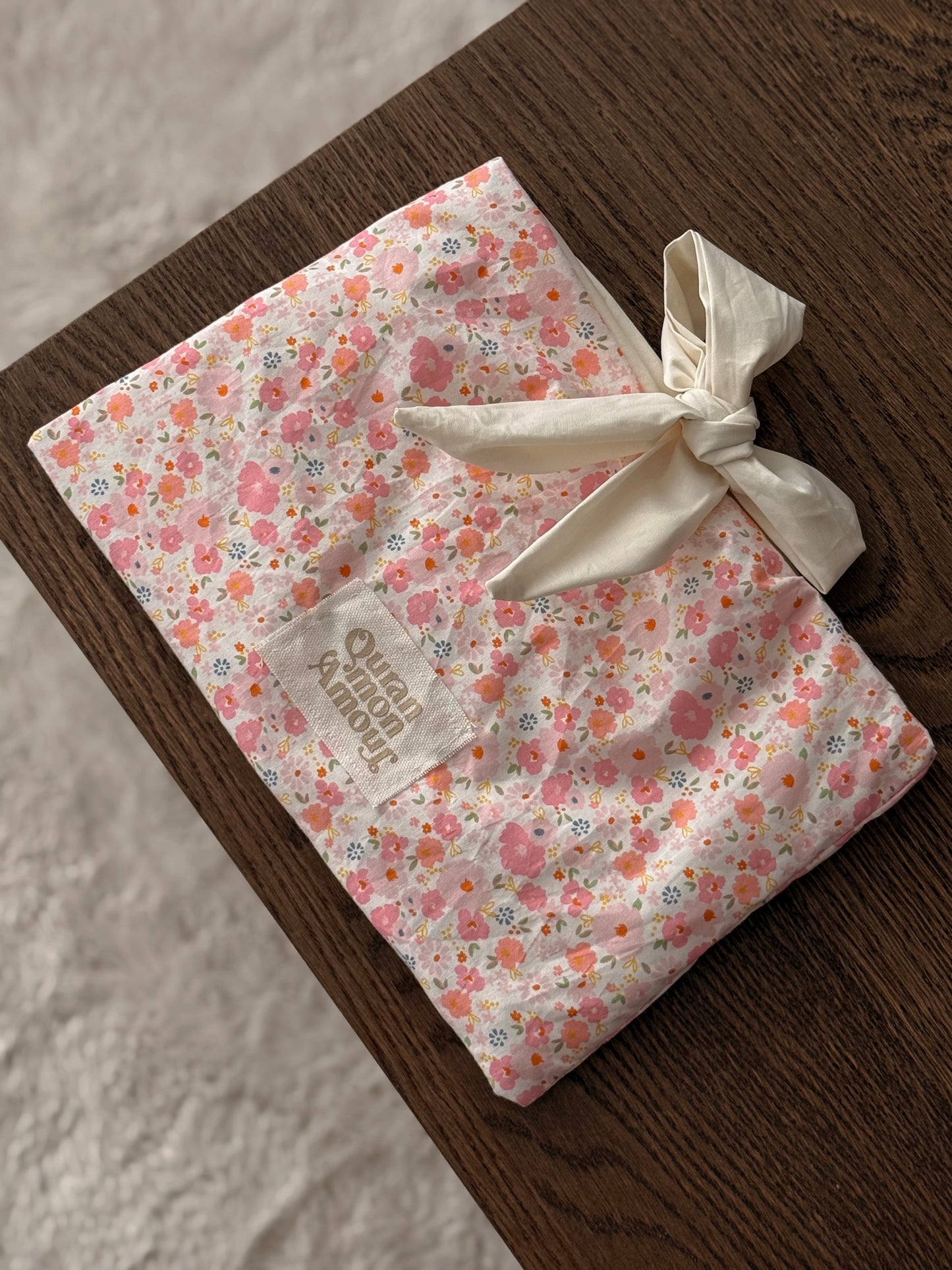 Pochette • Flowers