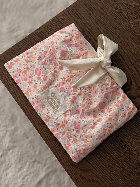 Pochette • Flowers