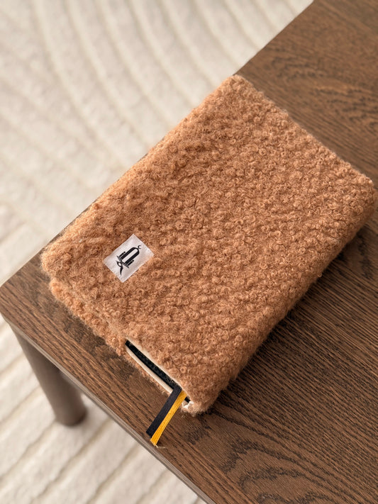 Protège-Coran laine bouclé camel