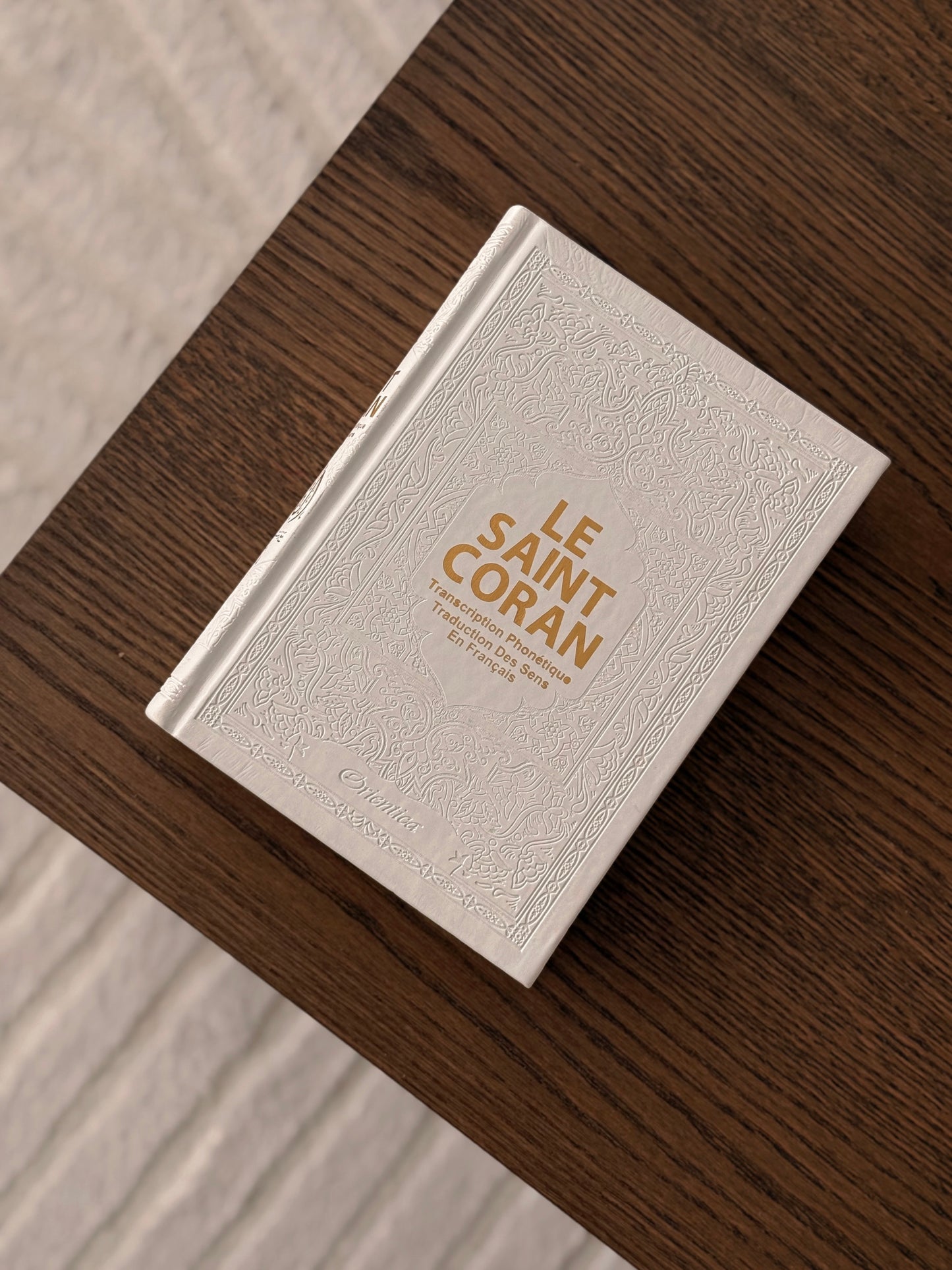 Coran simili cuir blanc phonetique/francais/arabe + Onglets sourates
