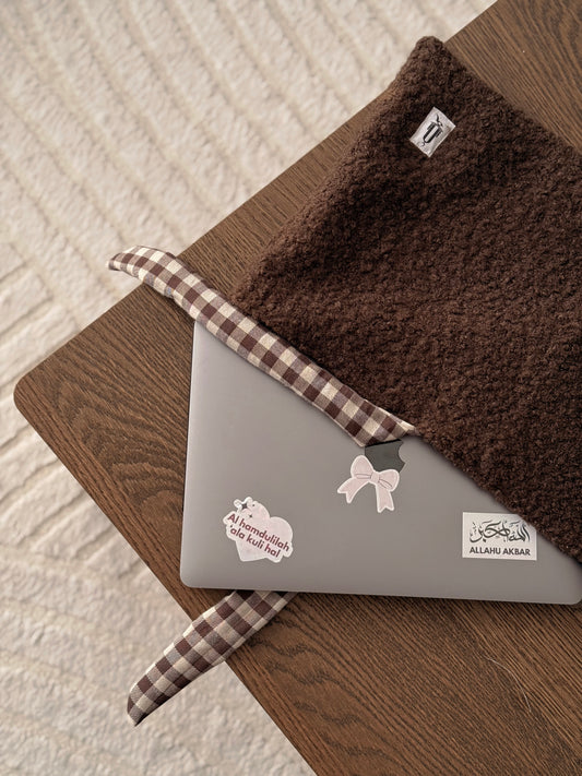 Pochette en laine bouclé