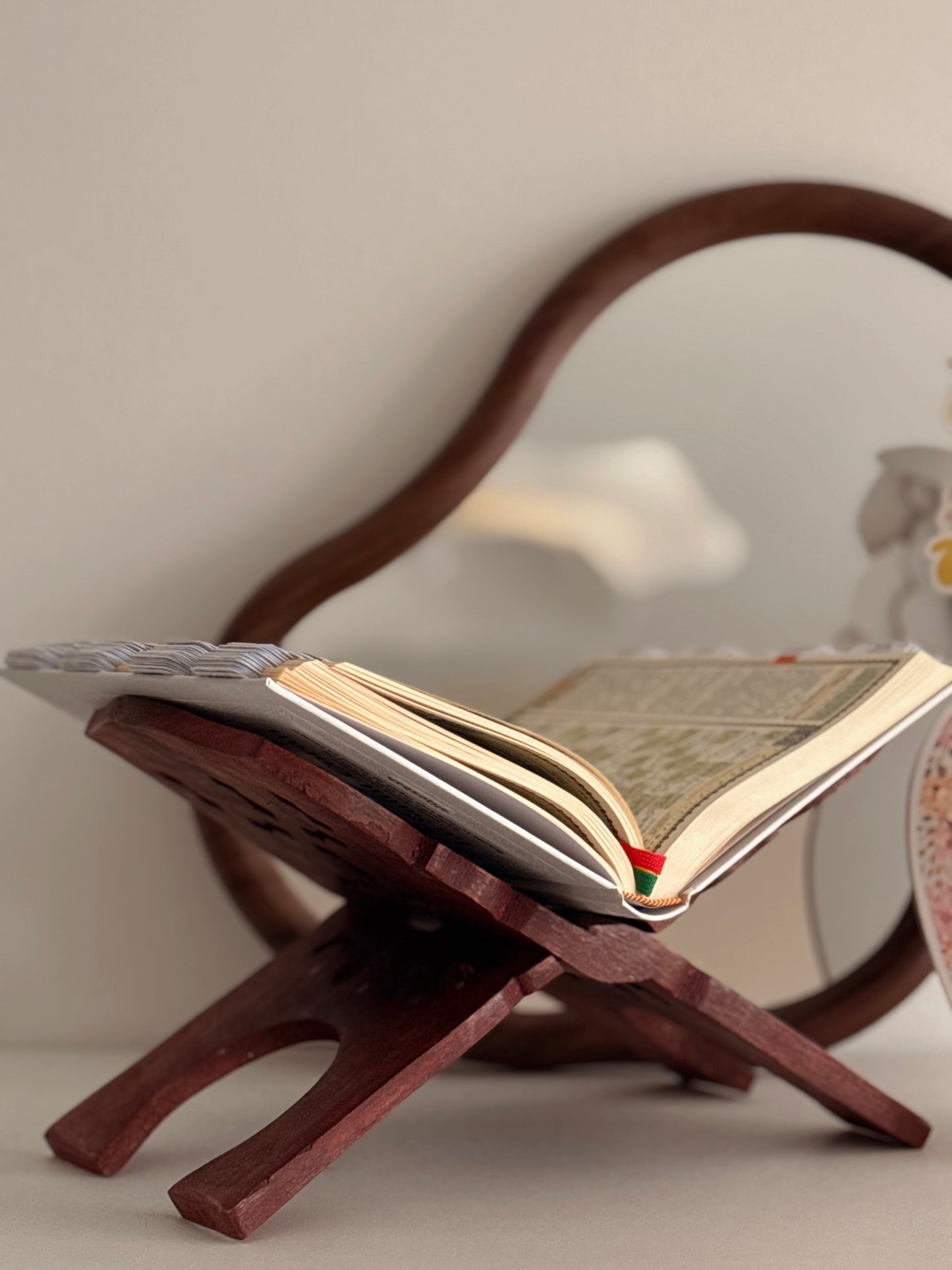 Porte-coran en bois marron