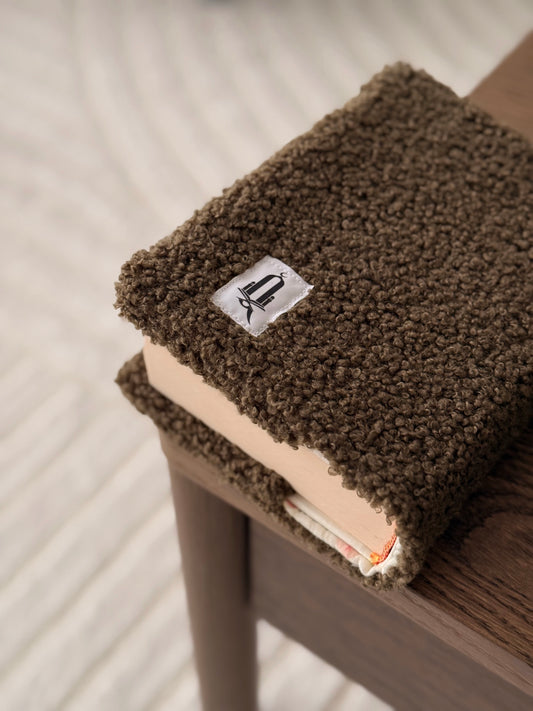 Protège-coran en laine bouclé kaki